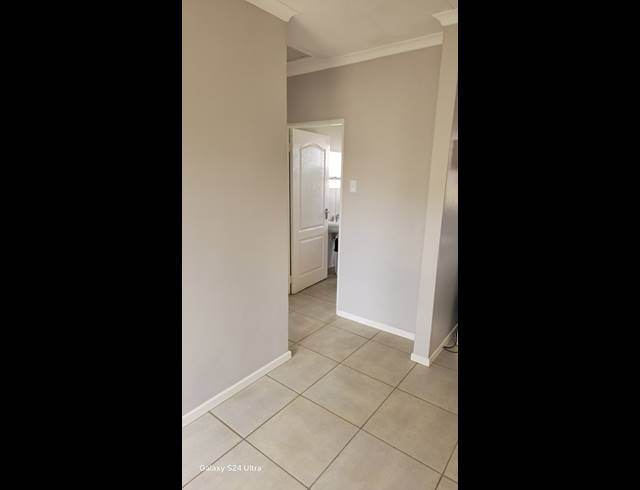 2 bed property to rent in SHARON PARK